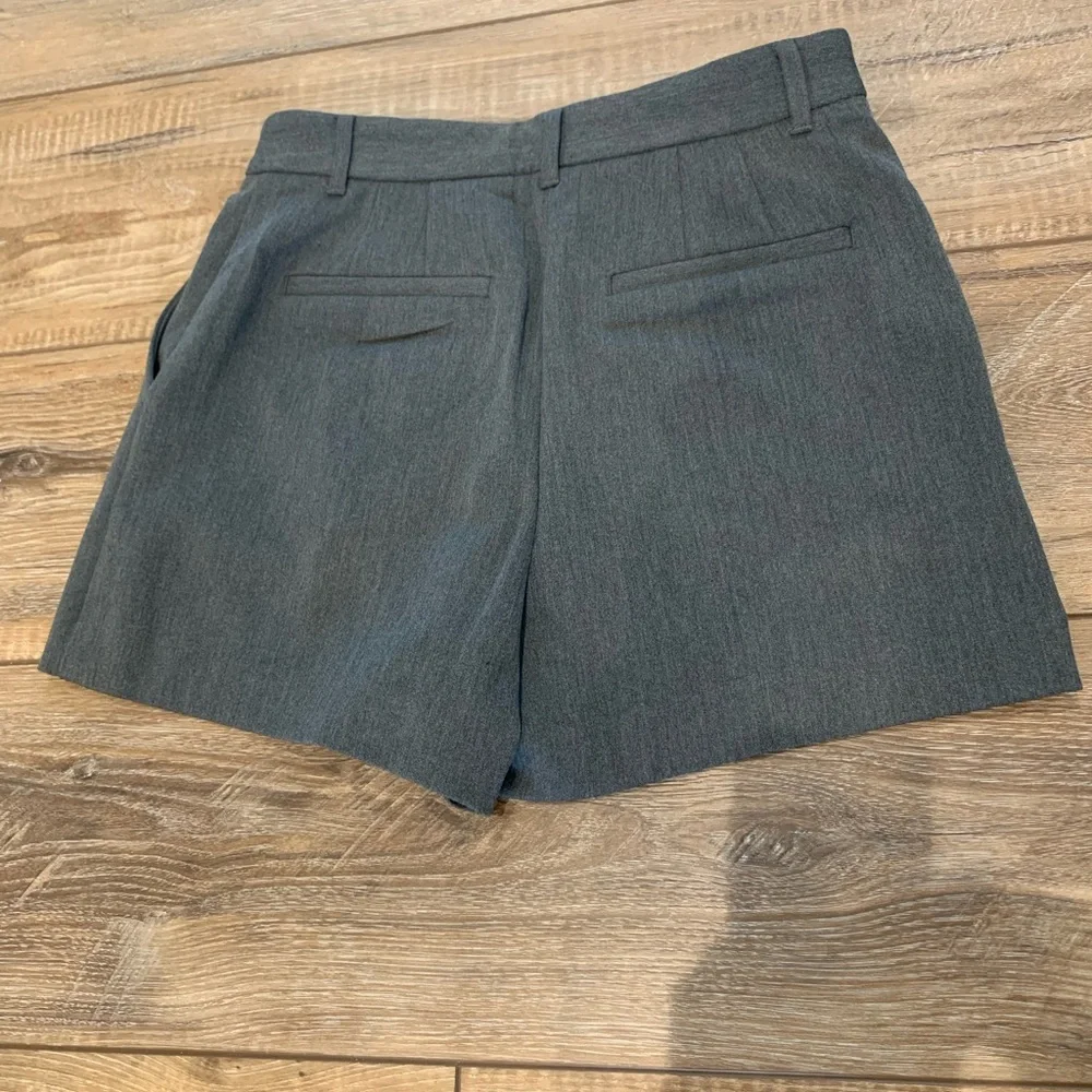 Express Editor High Rise Shorts - Picture 2 of 6
